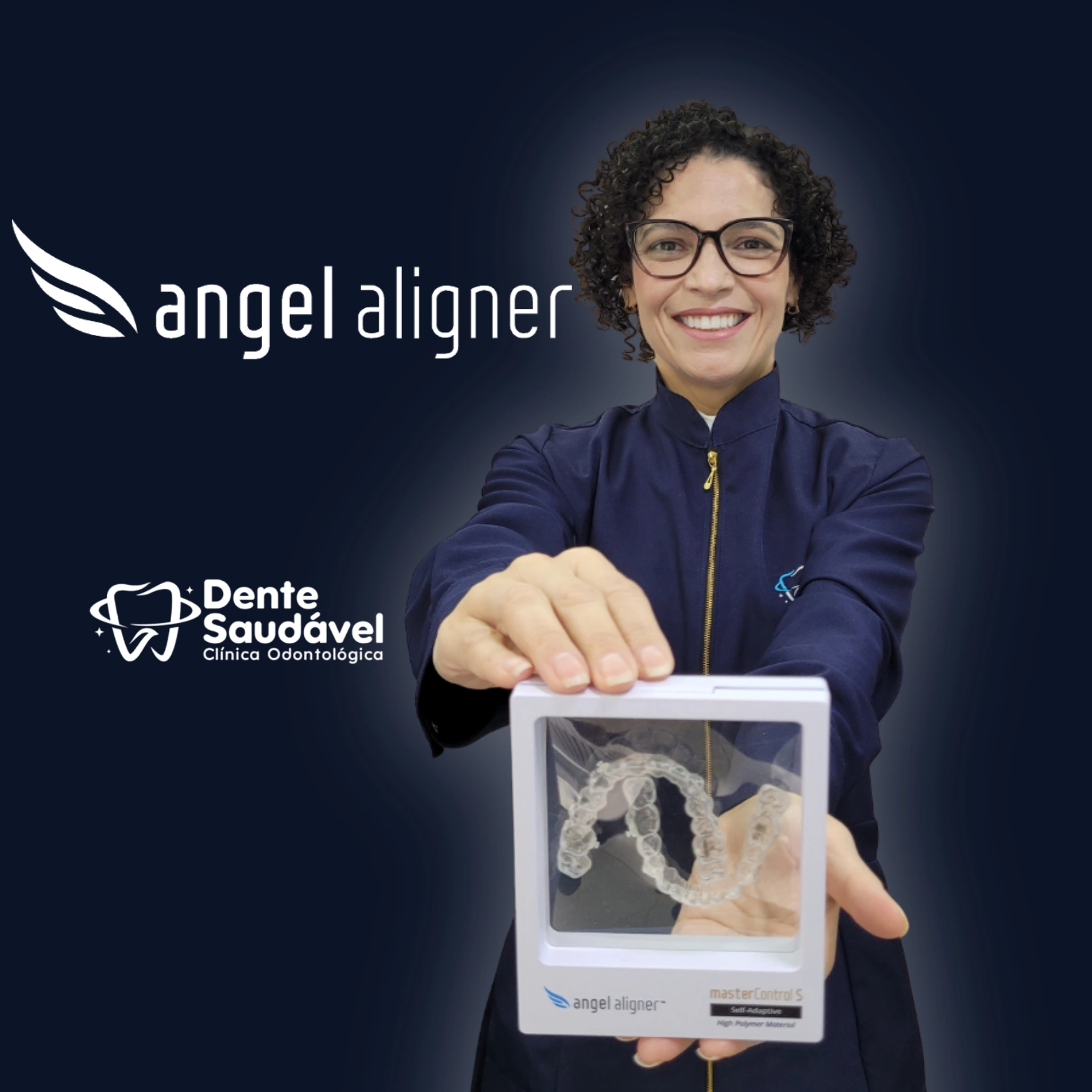 Dra. Mariana Ribeiro segurando alinhadores Angel Aligner